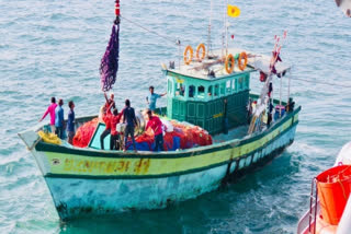 D. Jayakumar Tamil Nadu Fisheries Minister COVID-19 Vande Bharat Mission Tuticorin port. INS Jalashwa Bandar Abbas fishermen to be brought back from Iran Stranded fishermen from Iran ചെന്നൈ ഇറാൻ തമിഴ്‌നാട് ഫിഷറീസ് മന്ത്രി ഡി. ജയകുമാർ തമിഴ്‌നാട്