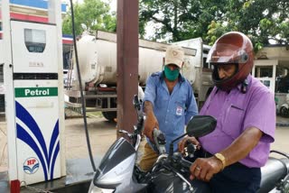 public upset due to increase in fuel prices in pakur