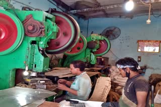 steel-industry-in-mira-bhayander-open-but-workers-not-available