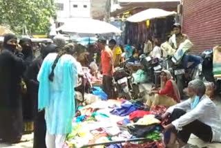 Social distancing is being blown up in Seelampur market