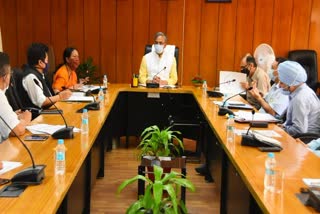 chief-minister-took-officers-meeting-to-find-employment-opportunities-in-uttarakhand