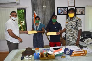 Naxalite couple surrenders