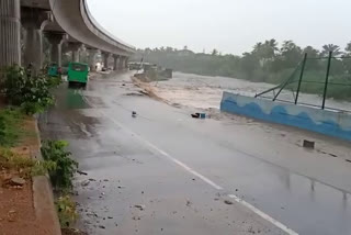 കർണാടക  കനത്ത മഴ  ബെംഗളുരു  മഴ അപ്‌ഡേറ്റ്സ്  bengaluru  Heavy rainfall  Bhadravathi barrier  Mysore road