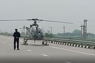 Air Forces's helicopter  emergency landing  Sonipat  അടിയന്തര ലാൻഡിങ്  വ്യോമസേനാ ഹെലികോപ്റ്റർ  ഹരിയാന  സോണിപട്