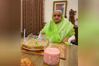 former president dr shankar dayal shrama wife became the oldest covid survivor