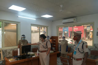 Joint CP Shalini Singh visited Dwarka Police's Public Facilitation Center