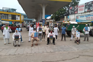 Congress protest against government in Ghaziabad