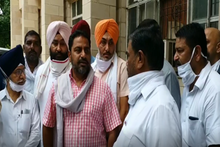 Akali Dal leaders protest against punjab government