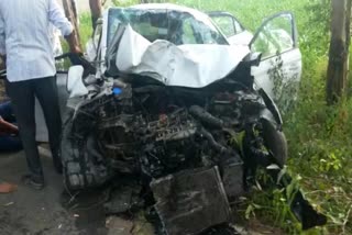 speedy car collided with tree in kaithal