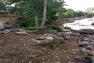 മലപ്പുറം  ചാലിയാർ പഞ്ചായത്ത്  പ്രളയം  elderly couple  lost house  flood