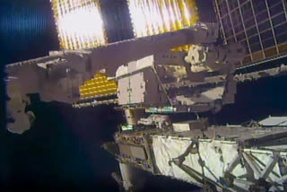 Spacewalking astronaut loses mirror, newest space junk