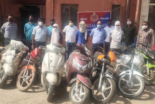 Dwarka special staff arrested three vehicle thieves