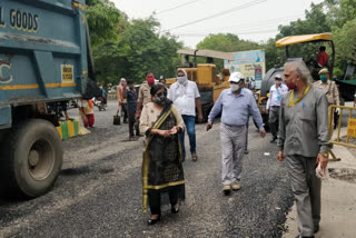 Inauguration of 5th road made of plastic in delhi