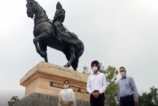 Deputy Commissioner of Amritsar homage to Maharaja Ranjit Singh