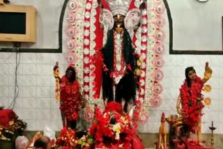 Women worshiped with social distancing at Kali temple in Chaibasa