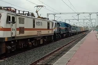 Electric engine train will run on Maxi-Guna railway track