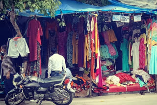 customers observed at katran market at mangolpuri in delhi during unlock