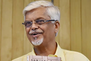 Manmohan Singh's former media adviser Sanjaya Baru falls prey to online fraud