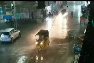 Sunday night Heavy rain in Khammam city
