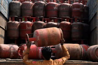 Rumours to 'stock LPG' creates panic in Jammu and Kashmir, official assures sufficient stock available