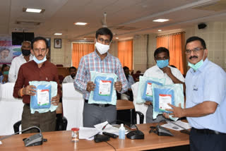 dalmia cements distributes 2500 ppe kits to kadapa district