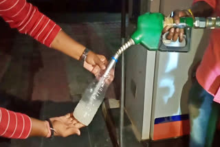water-came-out-from-a-petrol-pump-in-surajpur