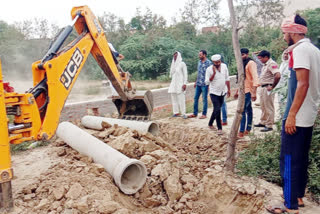 Illegal occupation removed from Khedi Gujjar and Panchi Jatan village of Gannaur