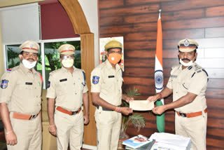 Ramagundam CP Presents Reward For police Who Saves Peples Life