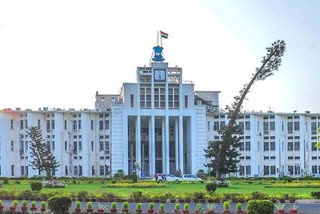 bhubaneswar latest news, administration guideline, new rule to government departments, 50% employee in government department, ଭୁବନେଶ୍ବର ଲାଟେଷ୍ଟ ନ୍ୟୁଜ୍‌, ପ୍ରଶାସନ ବିଭାଗ ବିଜ୍ଞପ୍ତି, ସରକାରୀ କାର୍ଯ୍ୟାଳୟରେ ନୂଆ ନିୟମ, ସରକାରୀ କାର୍ଯ୍ୟାଳୟରେ 50 ପ୍ରତିଶତ କର୍ମଚାରୀ