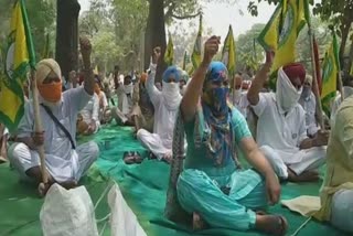 bku (ugrahan) protest against central government's decisions at bathinda dc office