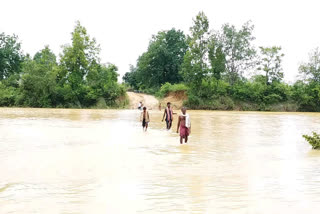 deogarh latest news, hinjuli river, bridge over hinjuli river, transport through hinjuli river in deogarh, ଦେବଗଡ ଲାଟେଷ୍ଟ ନ୍ୟୁଜ୍‌, ହିଞ୍ଜୁଳୀ ନଦୀ, ହିଞ୍ଜୁଳୀ ନଦୀରେ ପୋଲ ଦାବି, ଦେବଗଡରେ ହିଞ୍ଜୁଳୀ ନଦୀରେ ଯାତାୟତ