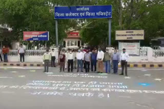 अजमेर में जन जागरूकता अभियान, अजमेर में रोड पेंटिंग, road petting in Ajmer, ajmer news