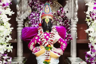 cm uddhav thackeray performs "mahapuja" at Lord Vitthal temple