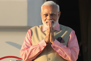 PM Modi applauds role of doctors, CAs