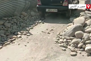 Ganderbal: important roads awaits completion since two and a half year