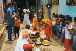 bahuda-yatra-celebrated-by-small-children-with-small-chariot-in-koraput