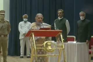 Anandiben Patel takes oath as Madhya Pradesh Governor