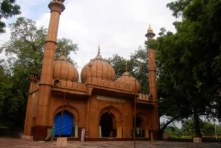 The royal era mosque Kudsia Bagh will open from July 4