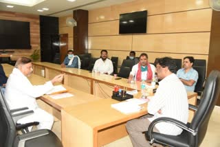 Meeting with delegation