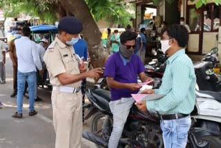 માસ્ક પહેરવા અંગે લાપરવાહી