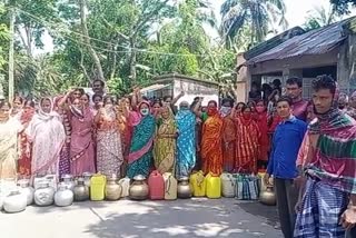 agitation for drinking water in Basirhat
