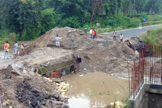 temporary road collapsed in siliguri