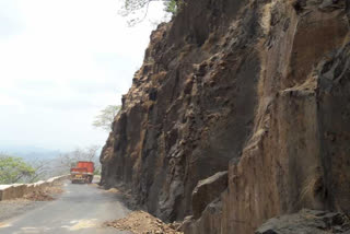 Bhuibawda Ghat is dangerous to Transportation in sindhudurg