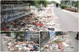 People throwing garbage on vikaspuri road