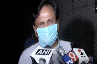 it's just political vendetta, says ahmed patel on priyanka gandhi's eviction notice, ed questioning