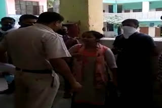 Women protest in covid Testing Center at Jaitpur in delhi