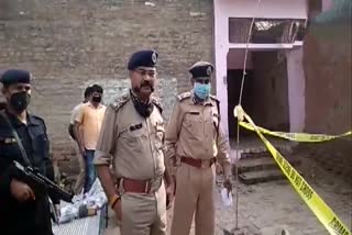 8 police officers killed in kanpur