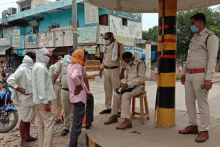 Traffic police take action against those who violate traffic rules