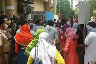 Various organizations protest in support of PTI teachers in faridabad