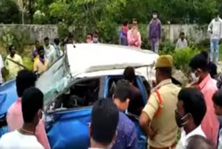 car accident in anantapur dst somendapalli  national highway